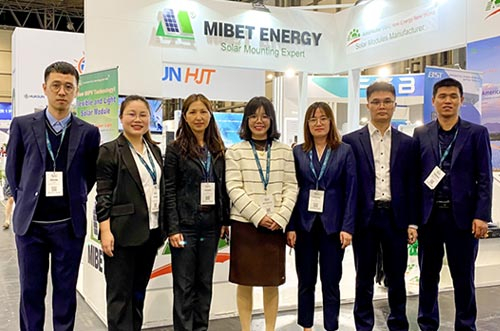 国际追光！YABO鸭脖闪耀亮相英国国际太阳能&储能展