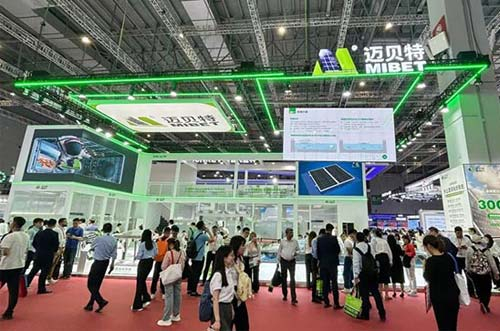 乘风破浪·力争上游丨YABO鸭脖海上光伏技术首次亮相SNEC上海展