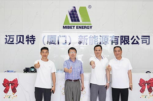 福建省新能源科技产业促进会会长李宁、秘书长孙闽兆莅临YABO鸭脖交流