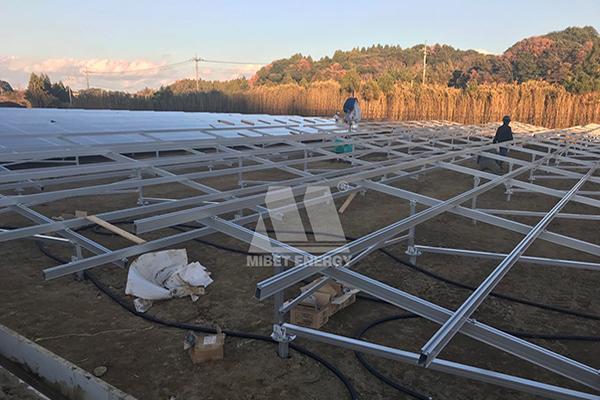 YABO鸭脖太阳能支架