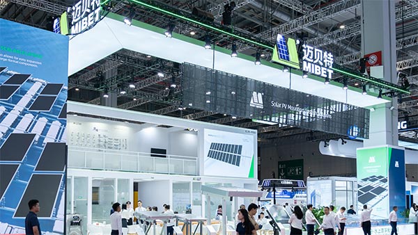 YABO鸭脖上海SNEC展位